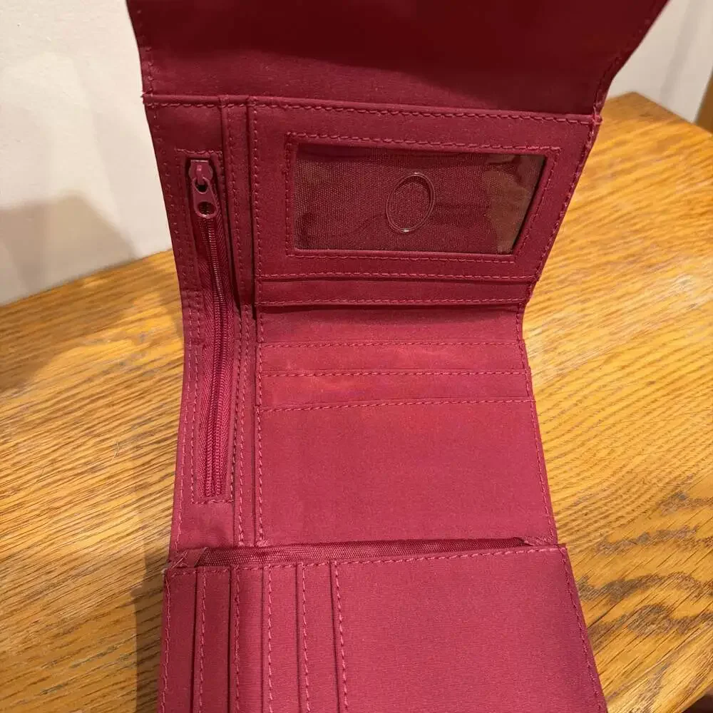 Liz Claiborne Wallet -‎ Faux Crocodile pattern dark pink.
